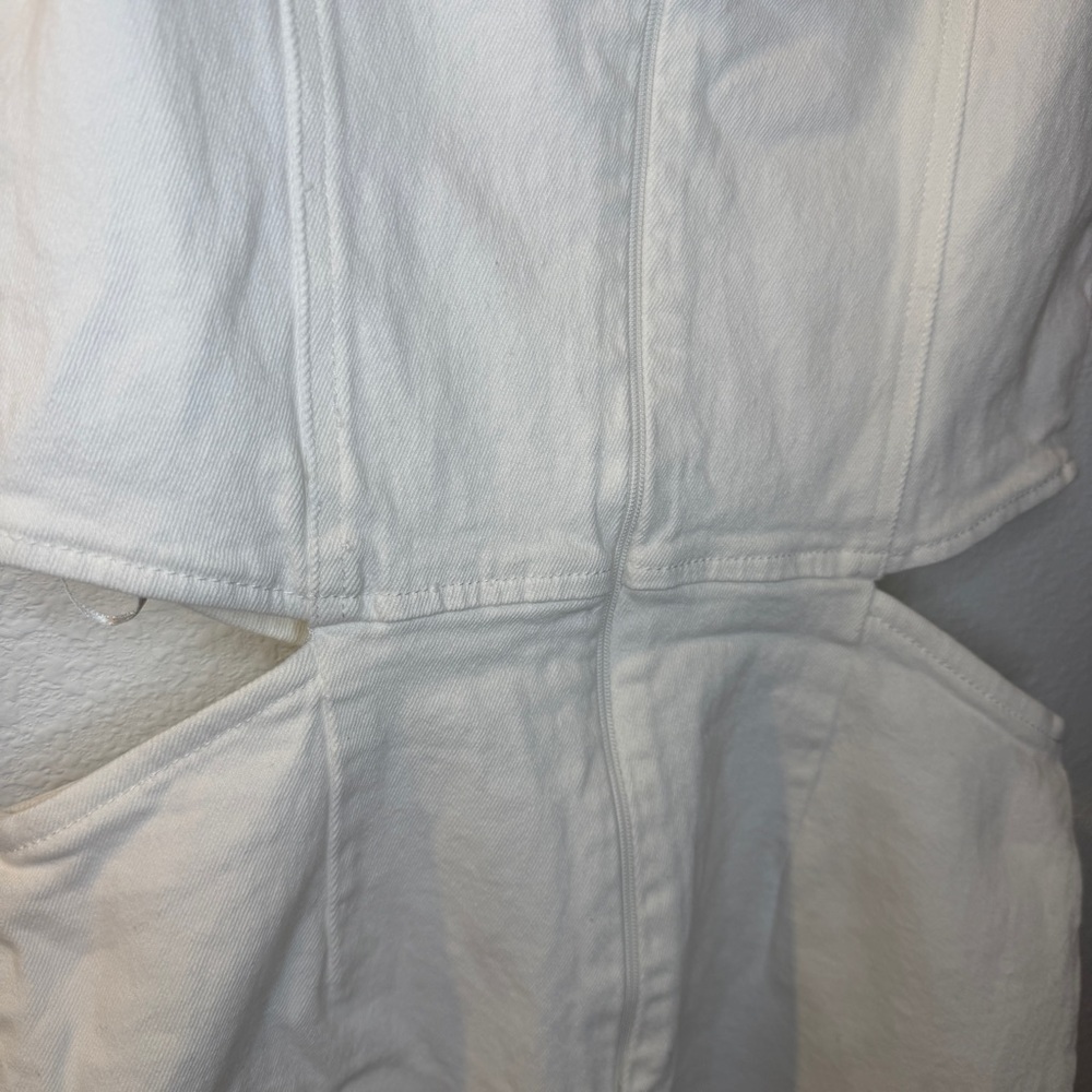 Windsor White Denim Cut Out Romper Small Puff Sleeve Casual Resort Vacation Chic - Picture 7 of 7